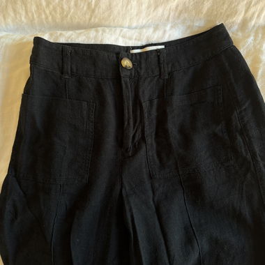 Schwarze Shorts mit Taschen 7/8