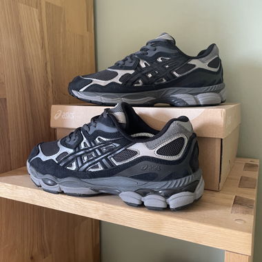 ASICS Gel NYC schwarz wie neu - 43,5