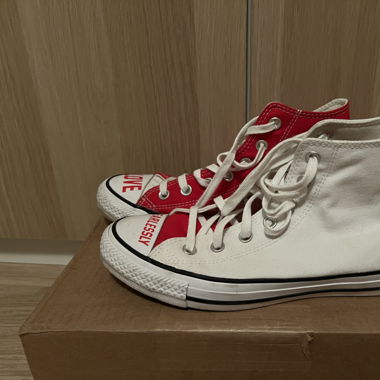 Converse, zweifarbig, 39 