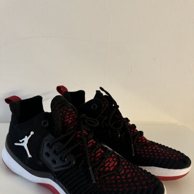 Jordan Schuhe Rot/Schwarz