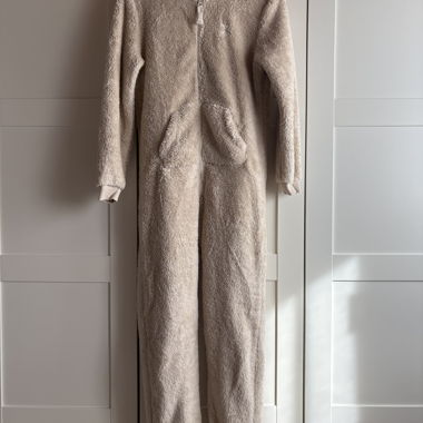 flauschiger Jumpsuit ONEPIECE