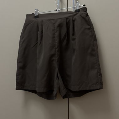 Braune Shorts