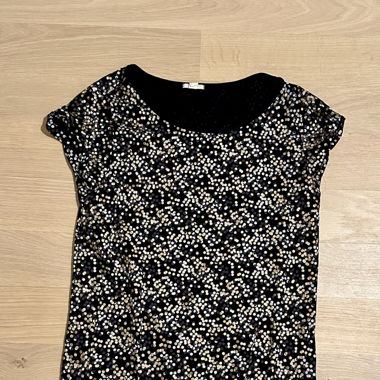T-Shirt gepunktet