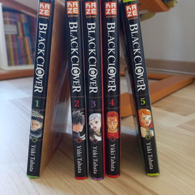 Lotto di manga Black Clover 1-5