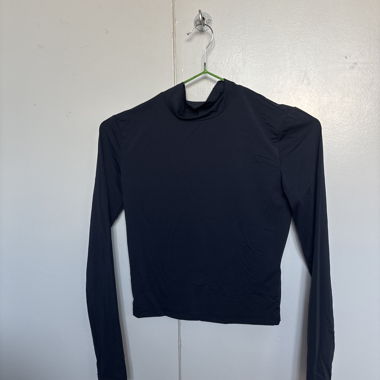 haut noir mi-crop-top