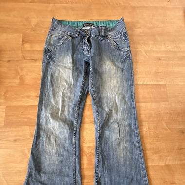 Low Waist Flared Jeans