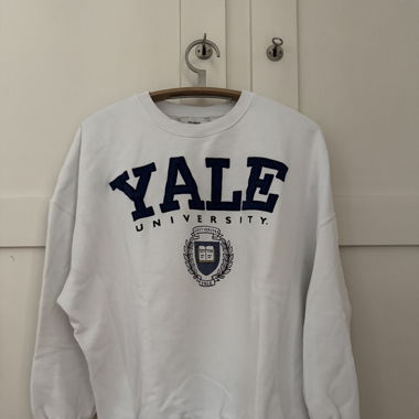 Pull&Bear Yale University Sweatshirt 