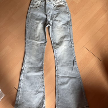 Jeans Body Cut