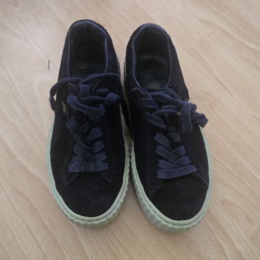 Sneakers Puma nere in suede