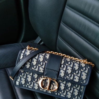 Dior Montaigne réplica 