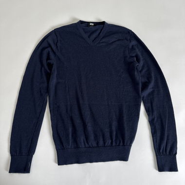 Merino V-neck classic navy sweater