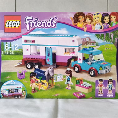 LEGO Friends 41125 - Pferdeanhänger und Tierärztin