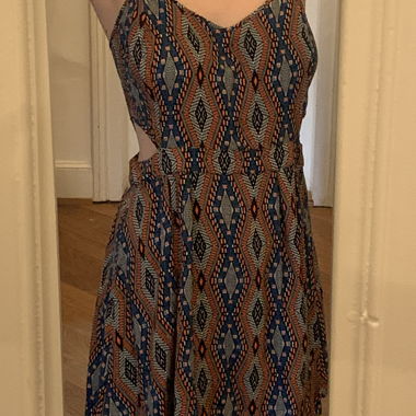 Farbiges Sommerkleid