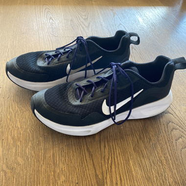 Baskets Nike/Chaussures de salle