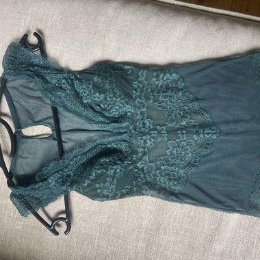 body mit spitze