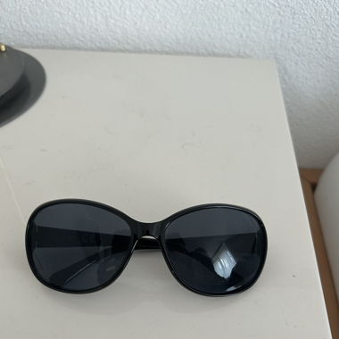 Beautiful black sunglasses 