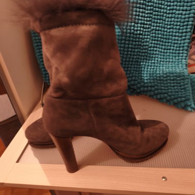 Selling Giorgio Armani ankle boot