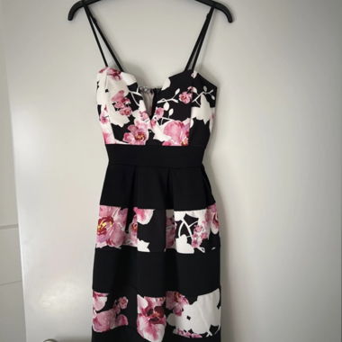 V neck cocktail dress 