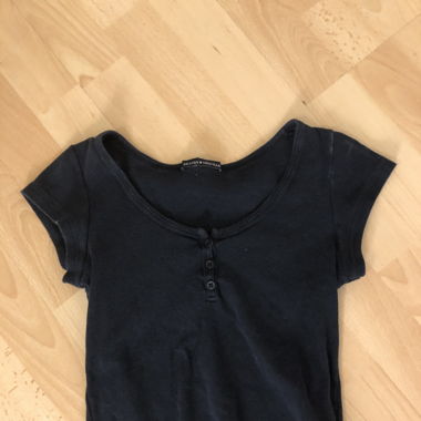 Brandy Melville t-shirt