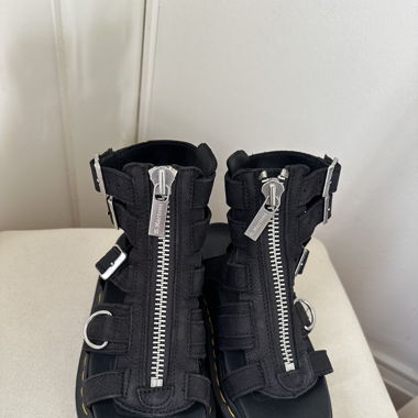 Dr.Martens Sandalen