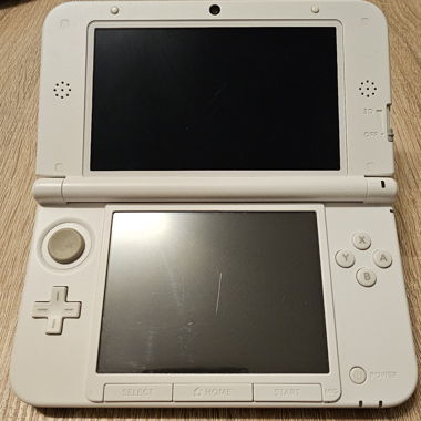 Nintendo 3DS XL Luigi Edition 