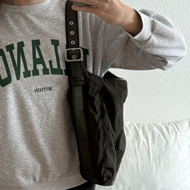 Handtasche in dunkelgrün