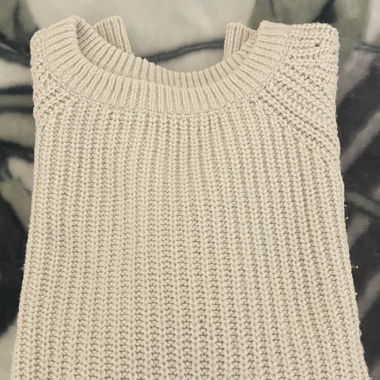 Weisser Pullover 
