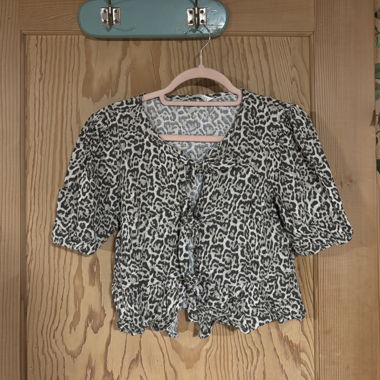 Top annodato davanti leopardato Stradivarius M