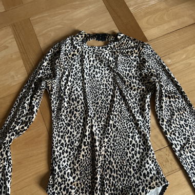 Samtbody Leomuster