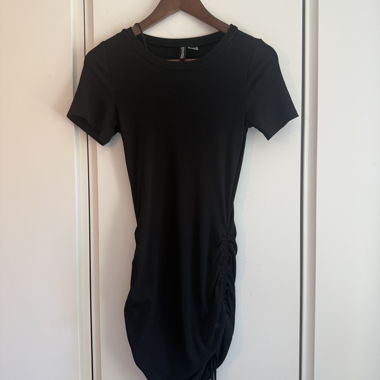 Robe courte noire de H&M