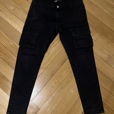 Pantaloni cargo neri Zara