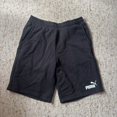 Kurze Puma Hose in schwarz (siehe info)