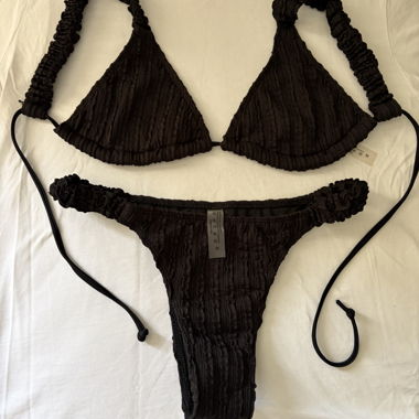 Schwarzes Bikini-Set