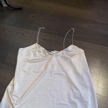 Top mit Glitzerträgern - Beige