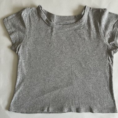 BRANDY MELVILLE- Shirt