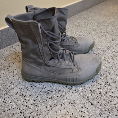 Nike SFB Boots grau