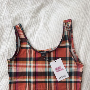 plait crop top
