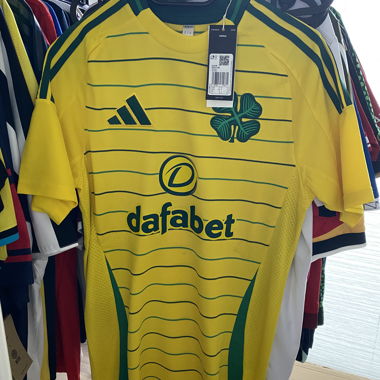 Original und neu - Celtic-Trikot Grösse S