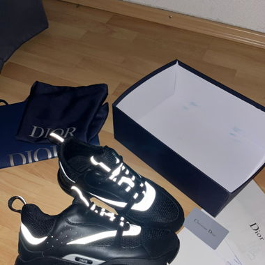 Dior b22