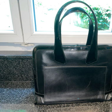 Elegante Bally Handtasche, schwarz, Leder