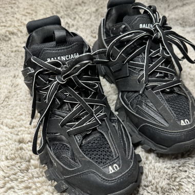 Balenciaga Tracks