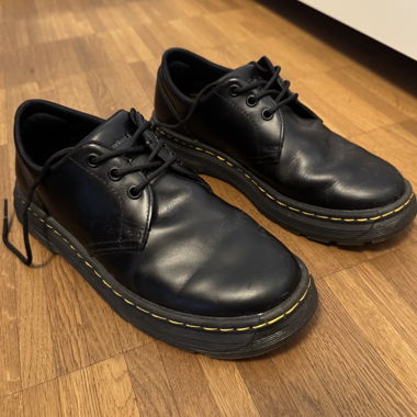 Dr. Martens Crewson