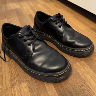 Dr. Martens Crewson