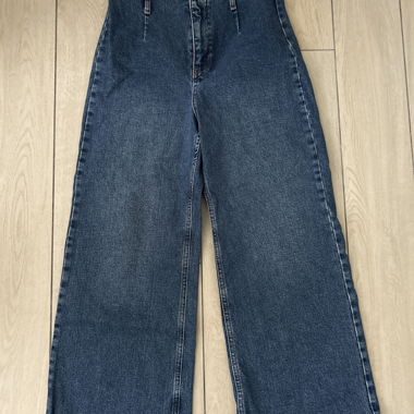 Wide-leg chino jeans