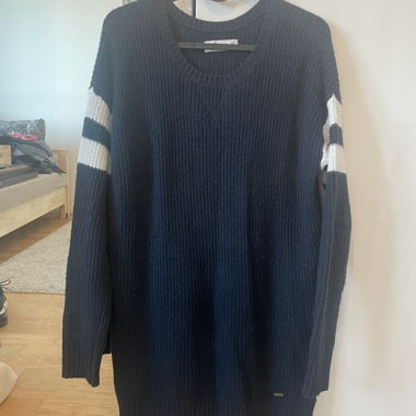 Abito lavorato a maglia Hollister blu scuro