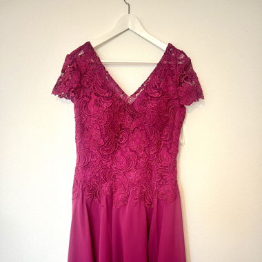 Robe de cocktail fuchsia jamais portée taille 40