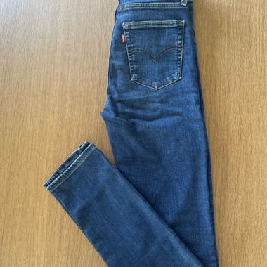 Levi's 724 High Rise Straight Jeans