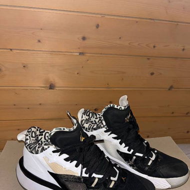 NikeAir Jordan Zion 1 Black&White Schuhe