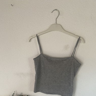 Basic grey top