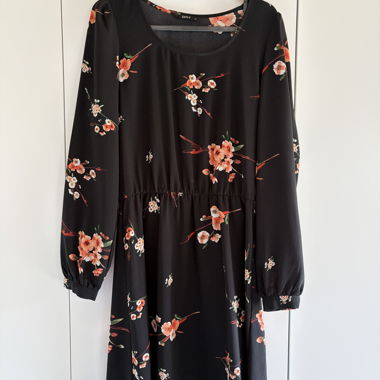 Blumenkleid von ONLY